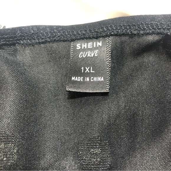 SHEIN CURVE Top 1XL Black Tufted - Picture 8 of 10